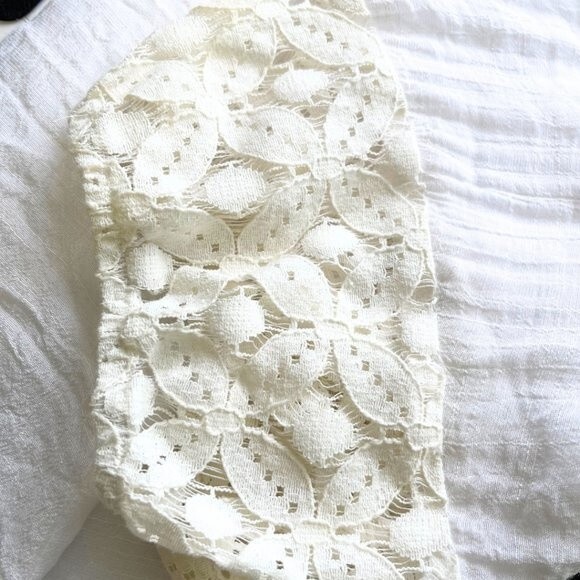 Women's White Split Neck White Gauzy Top / Blouse - Picture 6 of 13